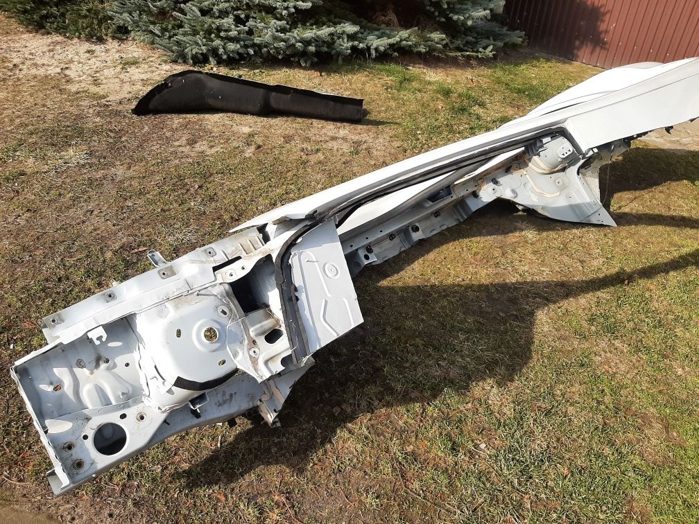 Renault Megane IV dv369 blotnik prawy lewy tyl prog slupek