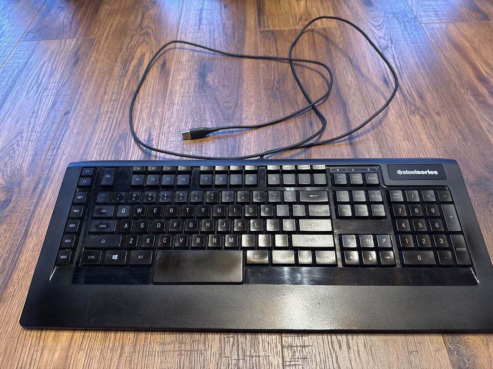 Klawiatura przewodowa USB z podswietleniem APEX RAW