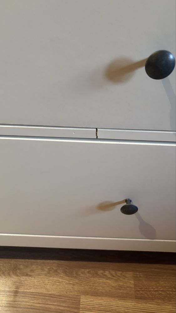 Cómoda IKEA HEMNES 8 gavetas