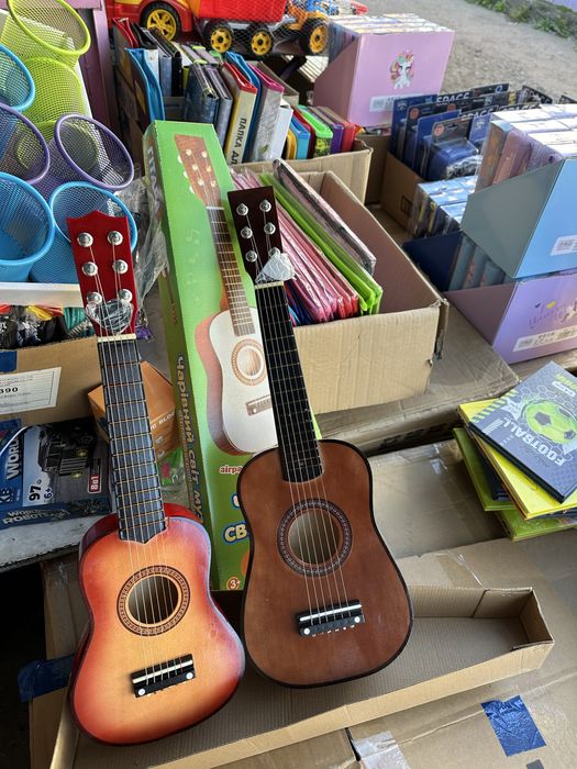 Гітара з медіаторм дерев’яна . Дитяча дерев’яна гітара