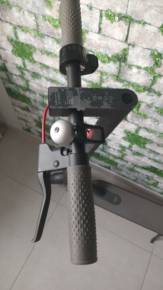 Hulajnoga elektryczna Xiaomi Mi Electric Scooter M365- JAK NOWA