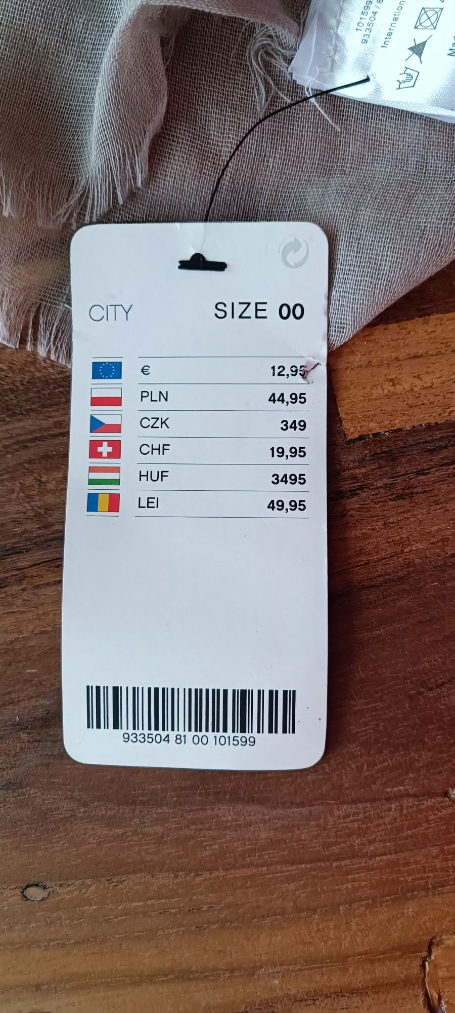 Szal damski firmy Orsay, nowy z metkami