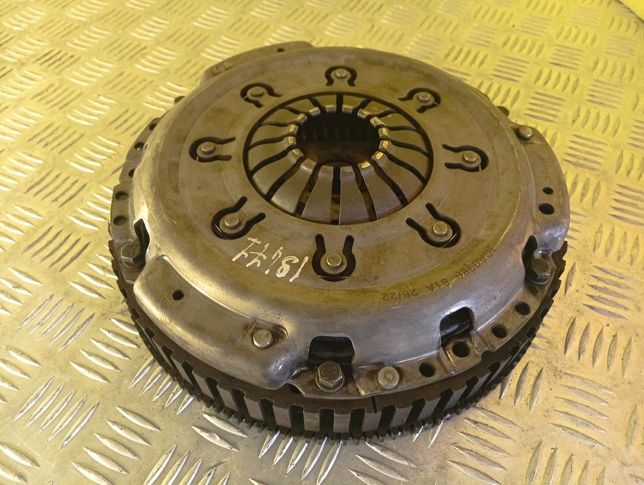 Зчеплення Трафик 1.9 Renault Trafic 2 Opel Vivaro Виваро кошик диск Т2