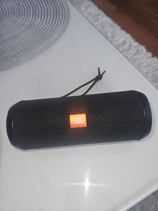 Głośnik JBL FLIP 3 uszkodzony