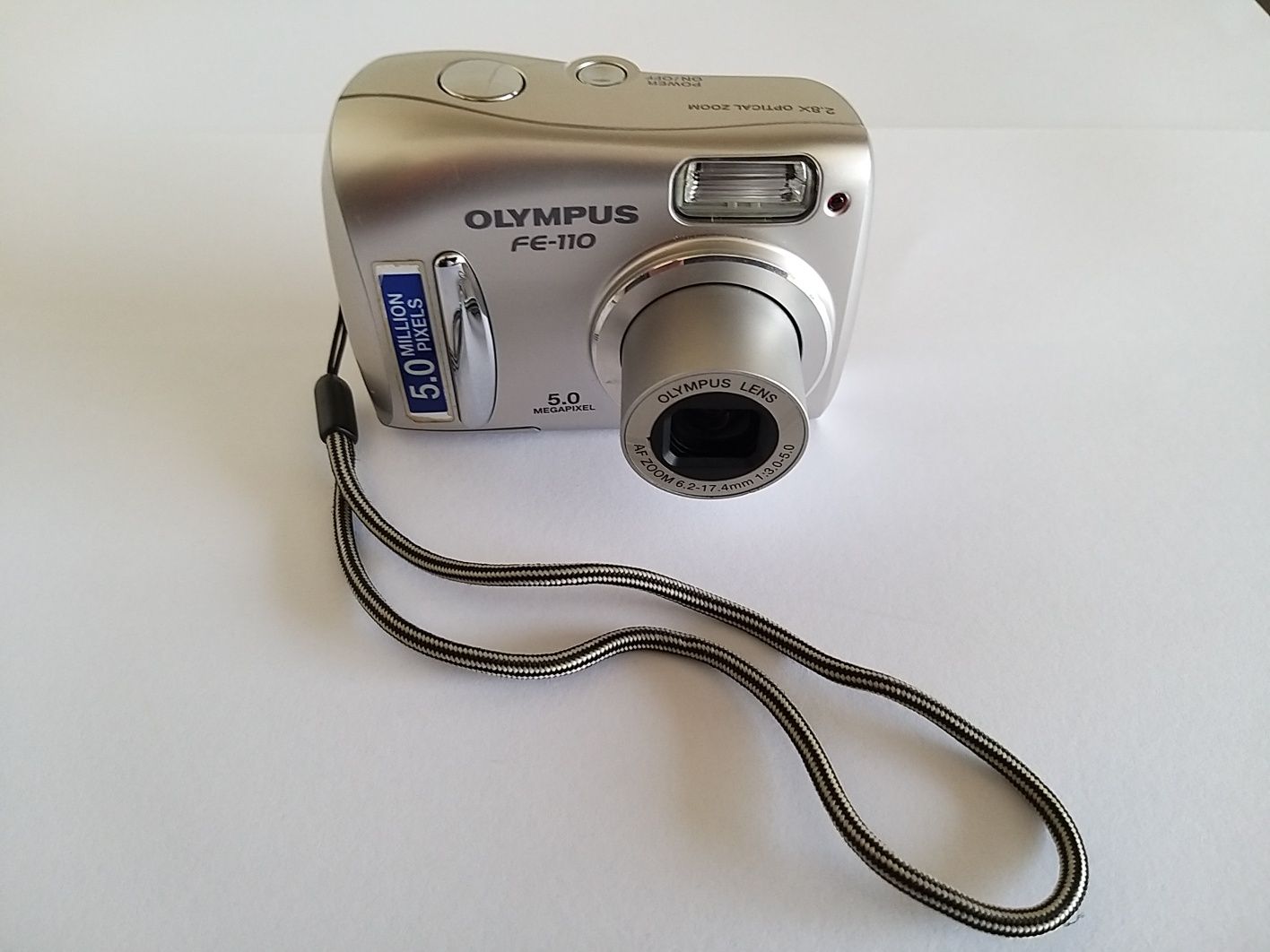 Máquina Fotográfica OLYMPUS FE-110