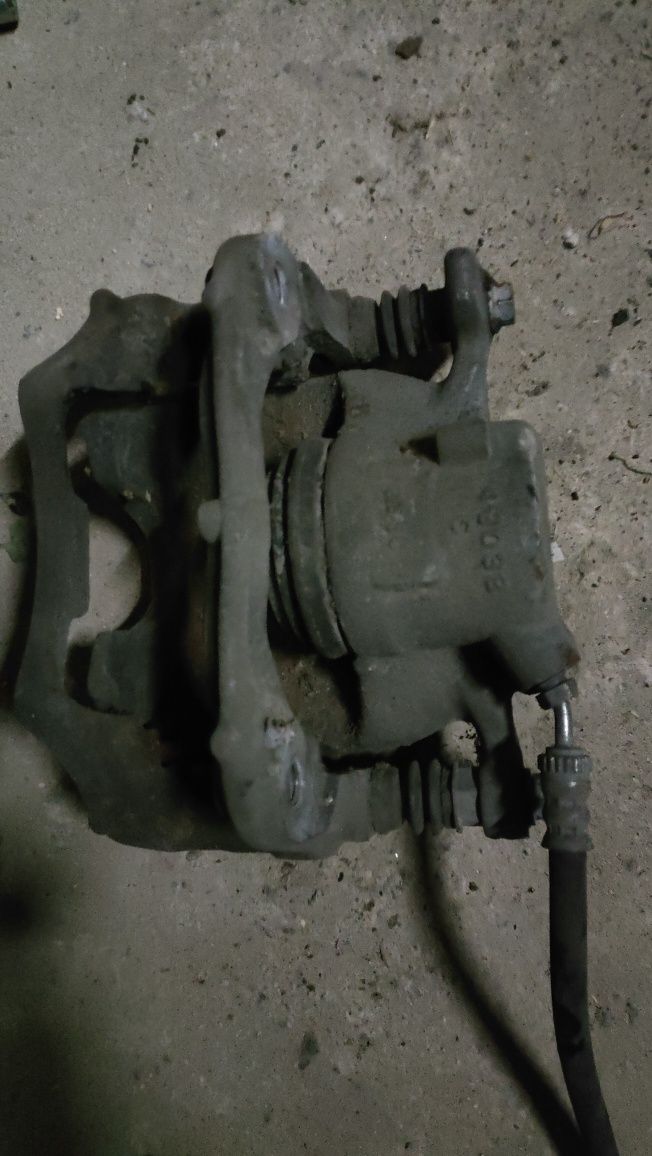 BMW g20/g21 zacisk hamulcowy lewy przód