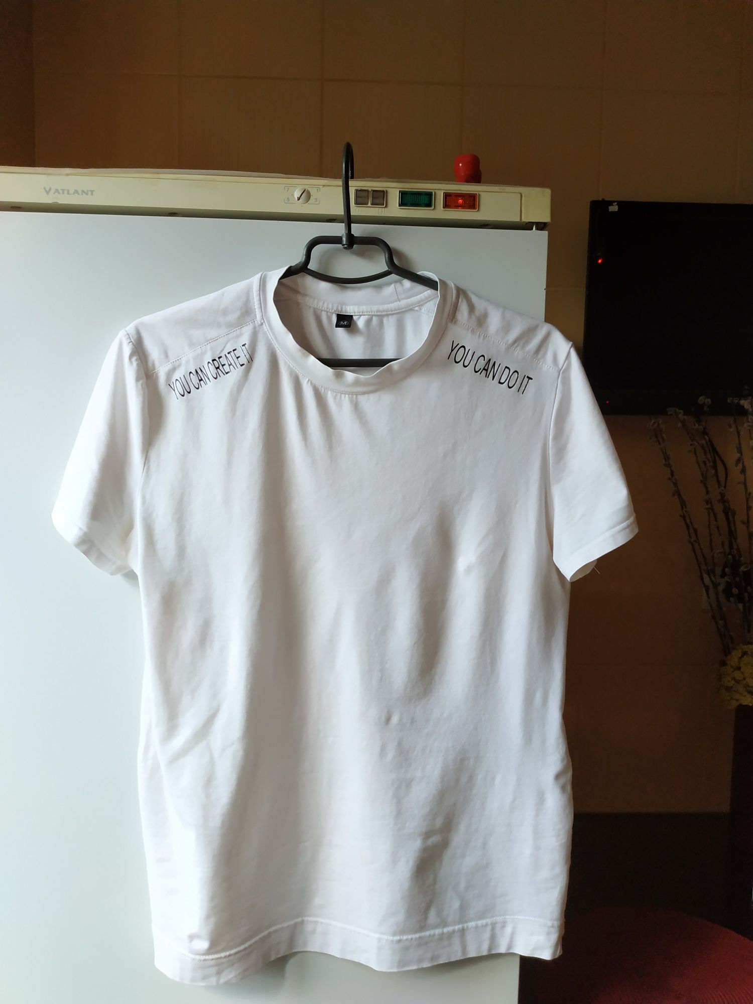 Белая футболка 48-50 размер укр меркам