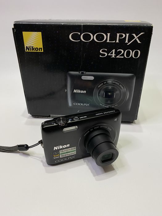 Фотоапарат Nikon coolpix s4200