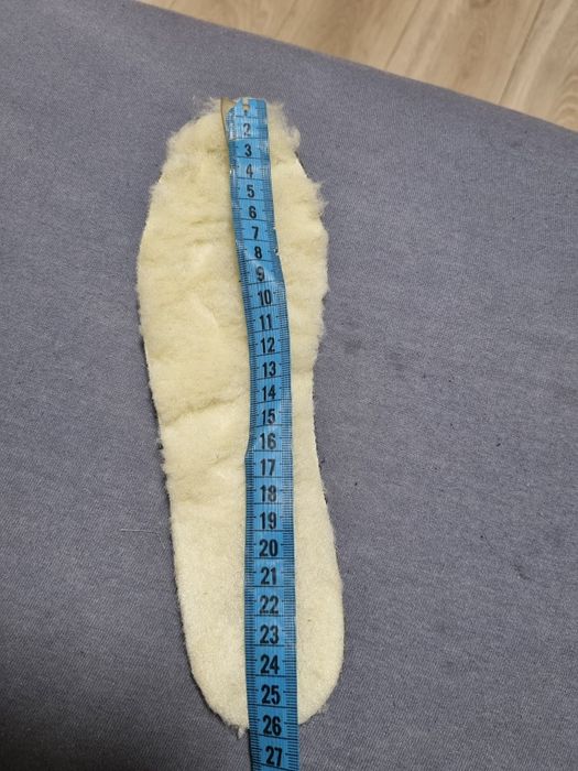 Зимние кросовки на танкетке рр 39-40