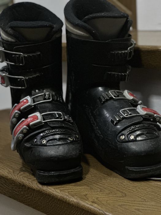 Ботоси лижні різних розмірів