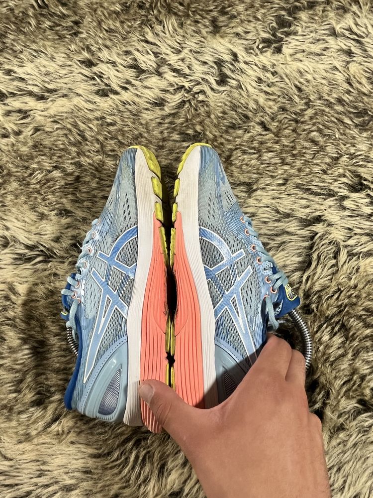 Кроссовки asics gel-nimbus 21