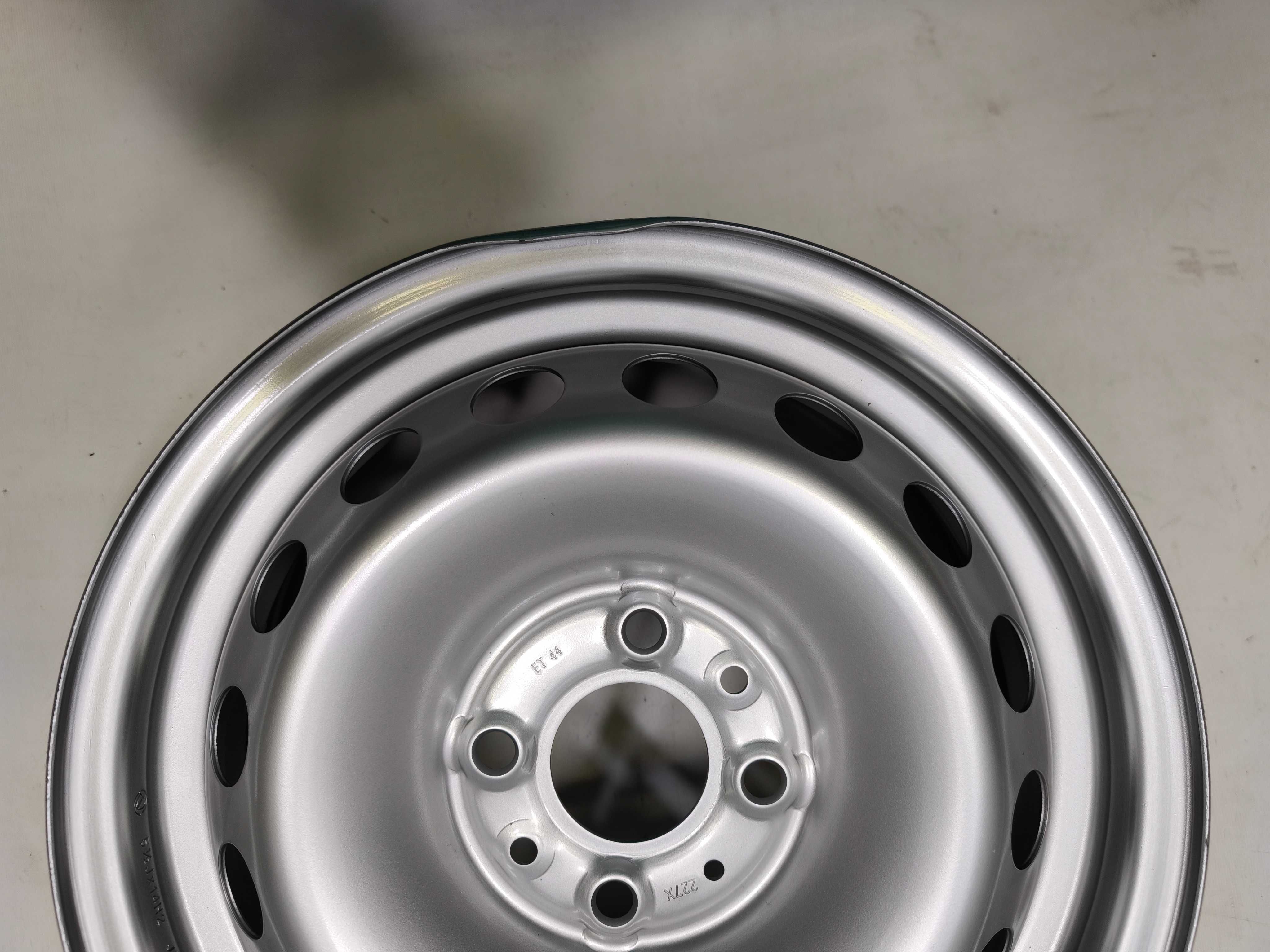 Felga stalowa 14 cali FIAT FIORINO NEMO 5,5J 14" ET44