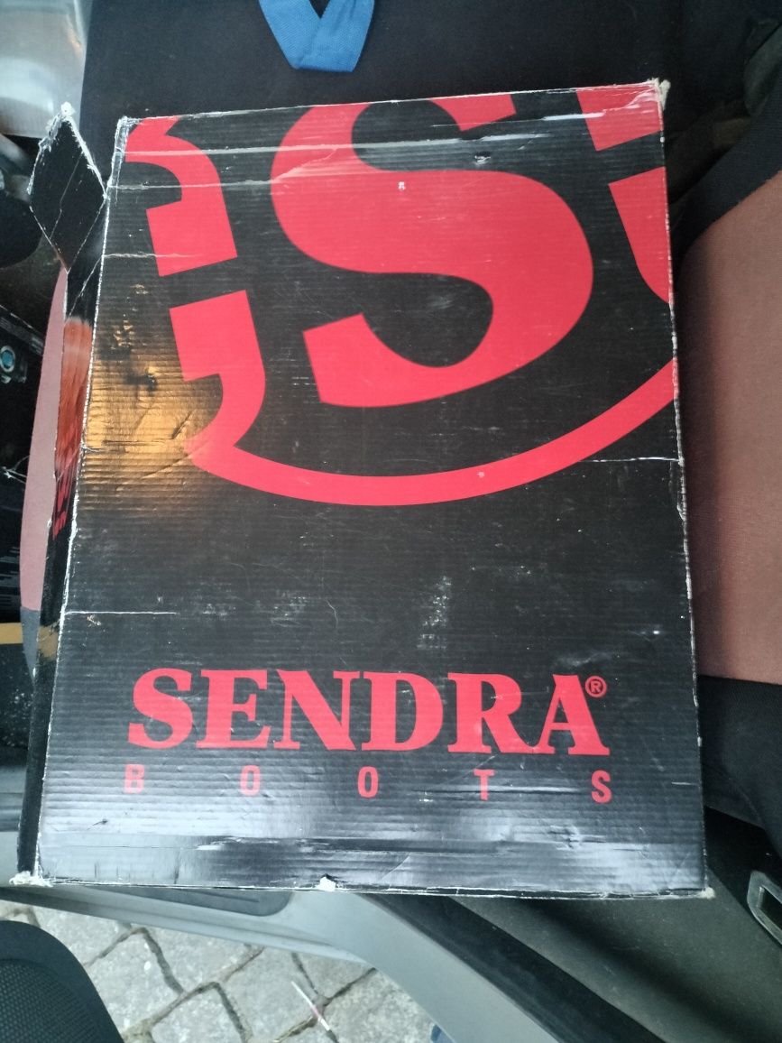 Botas Sendra para motociclista em ótimo estado Tamanho 40