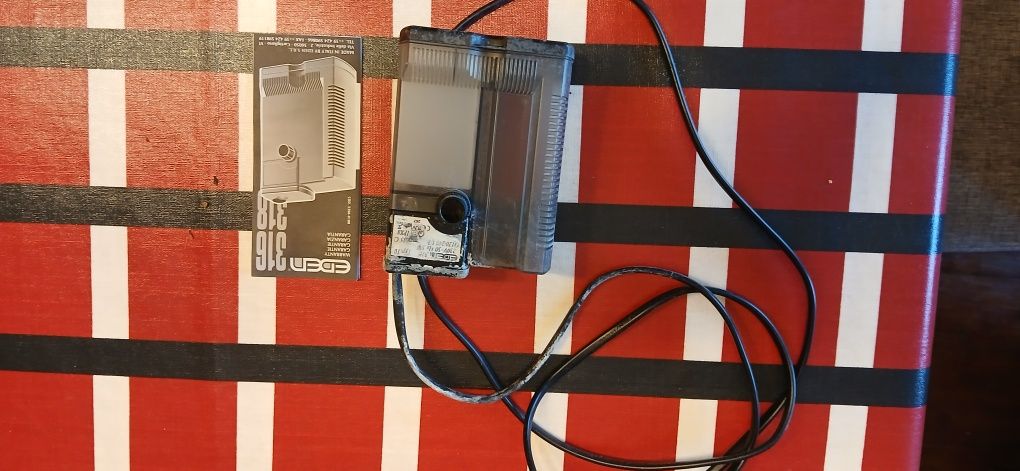 Aquário Completo com alimentador automático e filtro