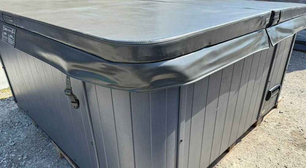 Używana wanna z hydromasażem 7 osobowa