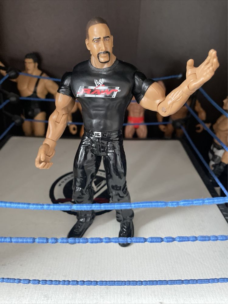 Limitowana edycja figurki WWE Jakks 2003, The Coach Jonathan Coachmen