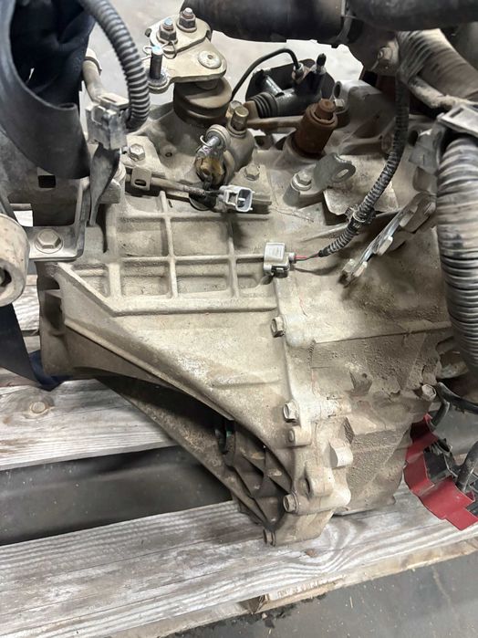 Toyota yaris II skrzynia biegów 1.3b