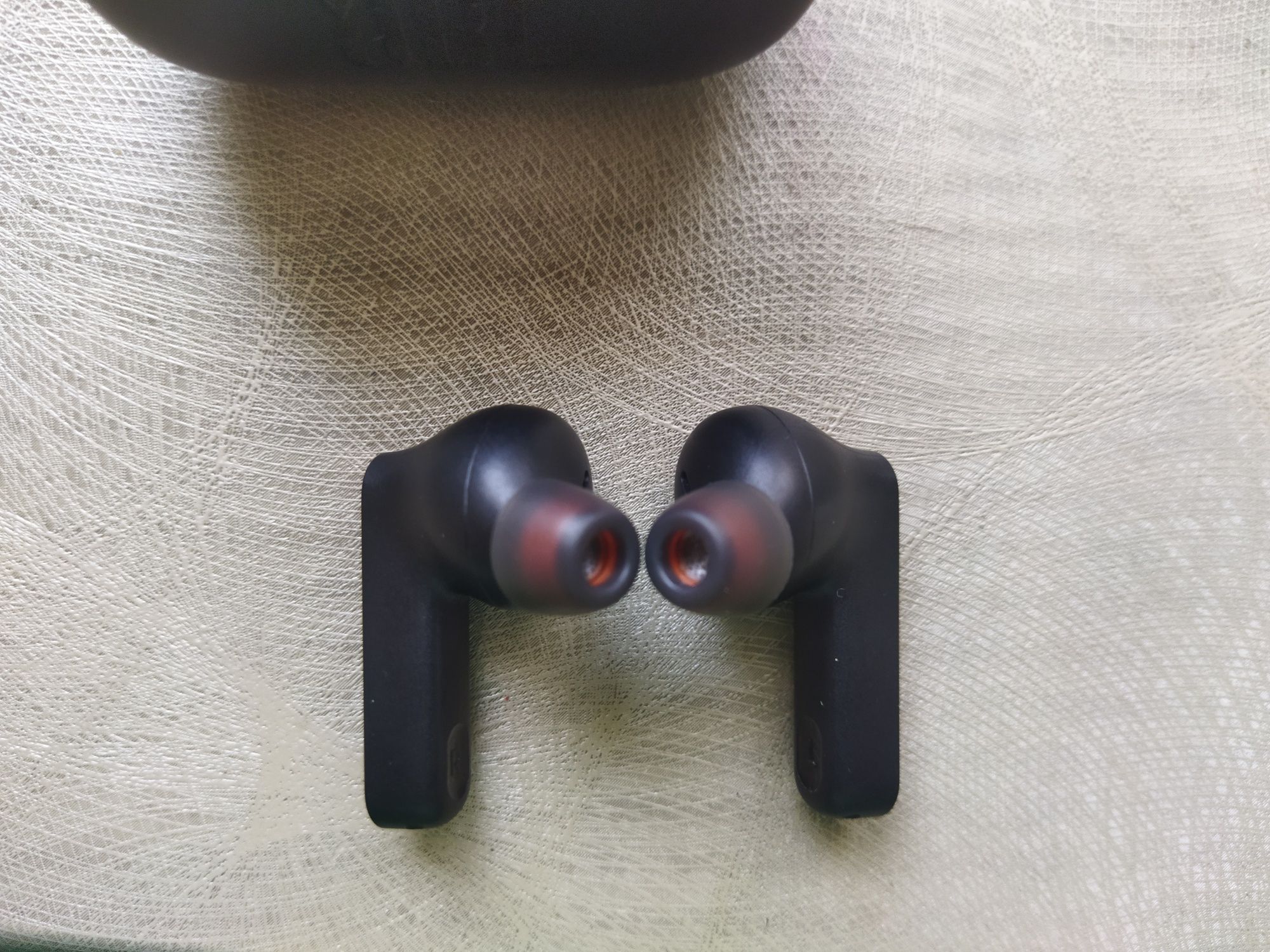 Продам наушники JBL tune 230nc tws