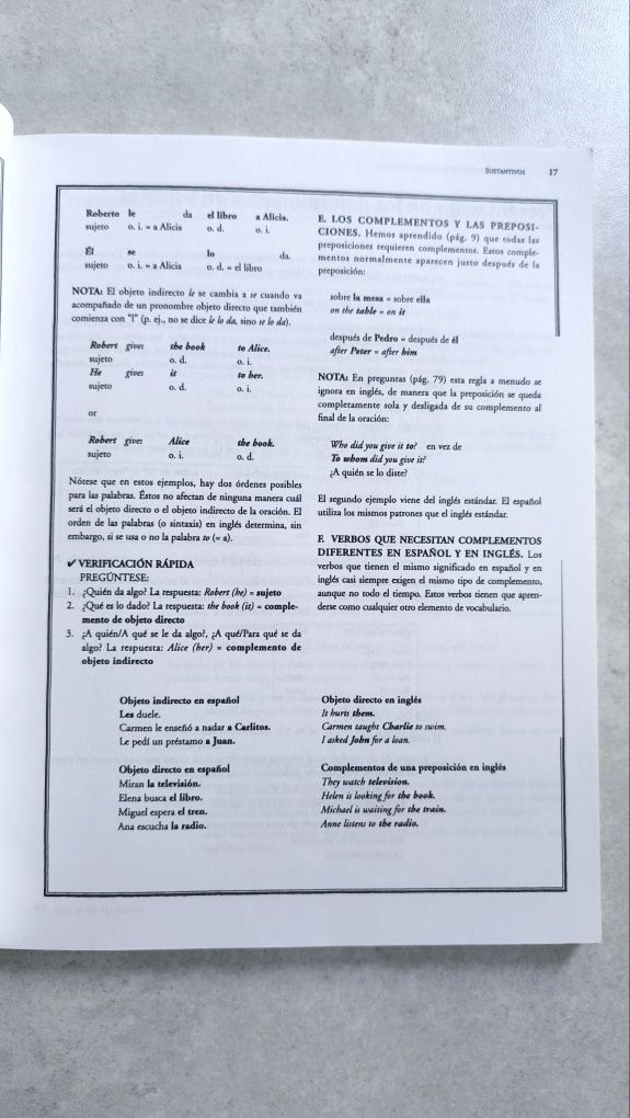 Lado a lado Gramática inglesa y española (NTC Forein langllluage)