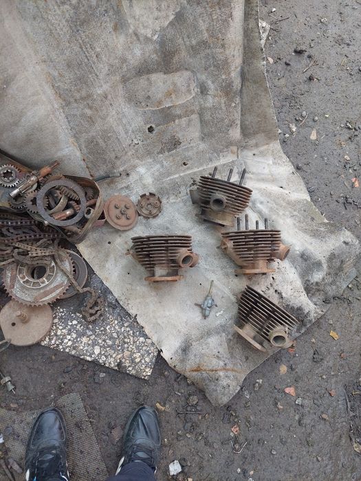 Продам циліндри панонія та інші запчастини.