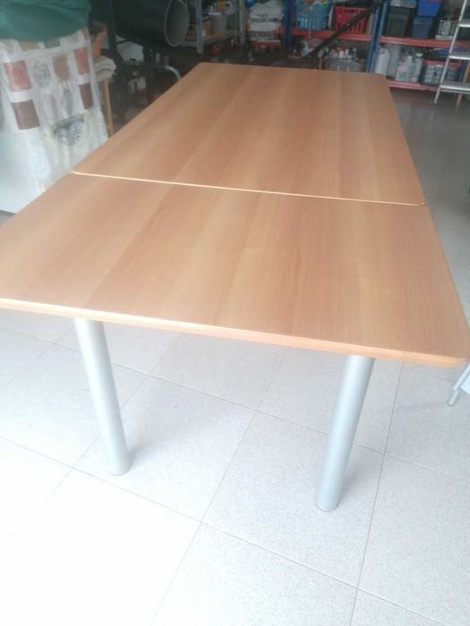 vendo mesa de cozinha muito bom estado