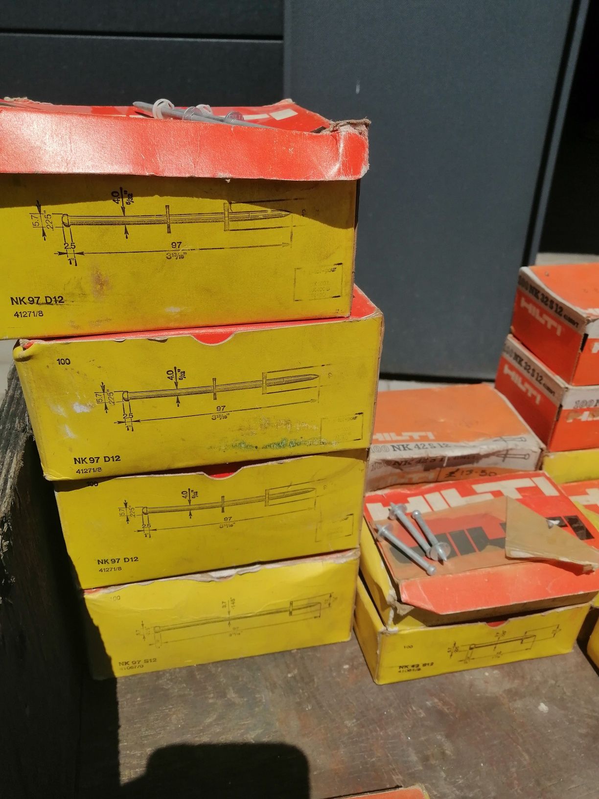 Kołki gwoździe do osadzarki Hilti NK27S12, NK32S12, NK42S12, NK97D12