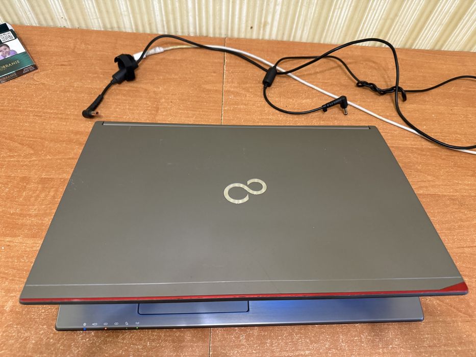 Ноутбук fujitsu e756 core i5 6gen