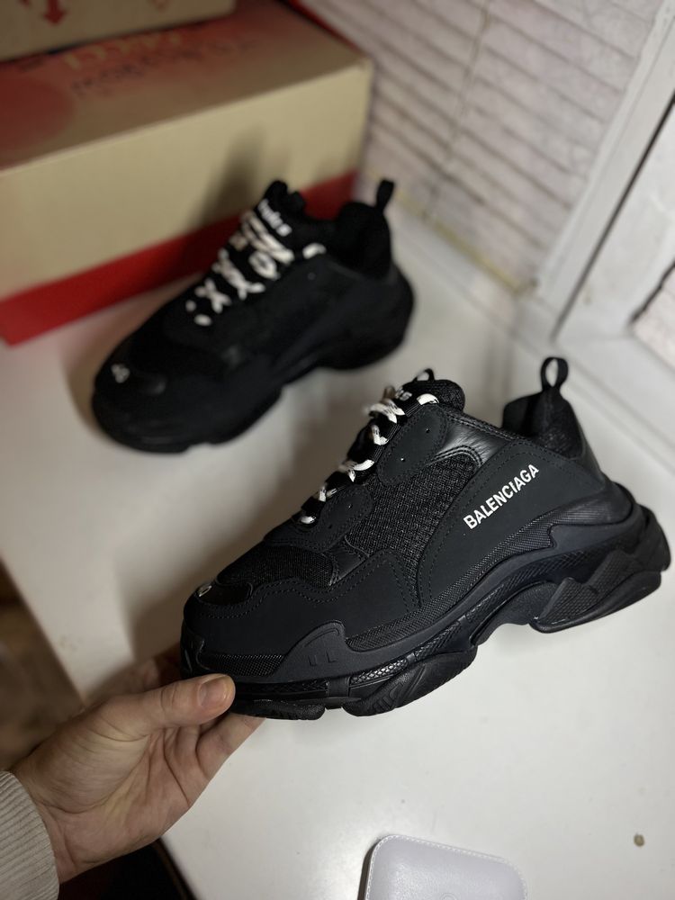 кроссовки сетка кожа натуральная balenciaga triple S оригинал 39