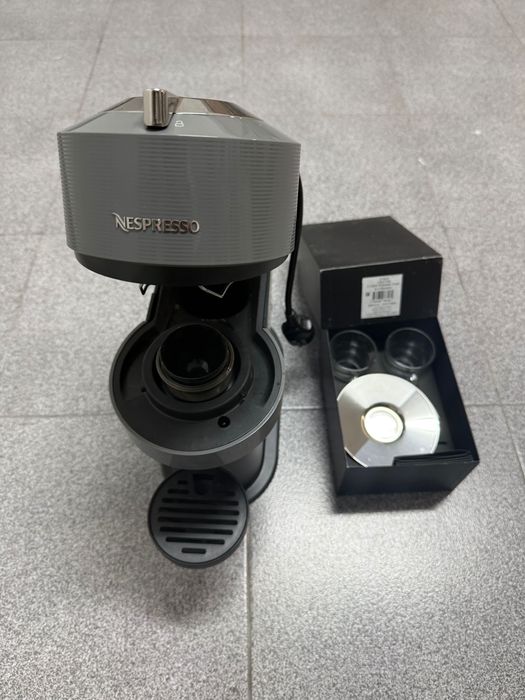 Máquina cafénespresso chávenas oferta