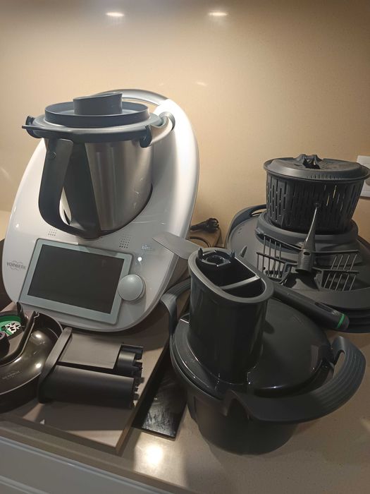 Bimby TM6 (2021) + Mandolina + Espiralizador – Ótimo Estado