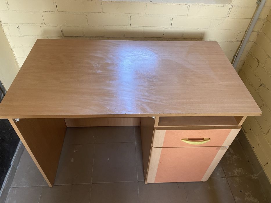 Стіл  письмовий 100х76х56