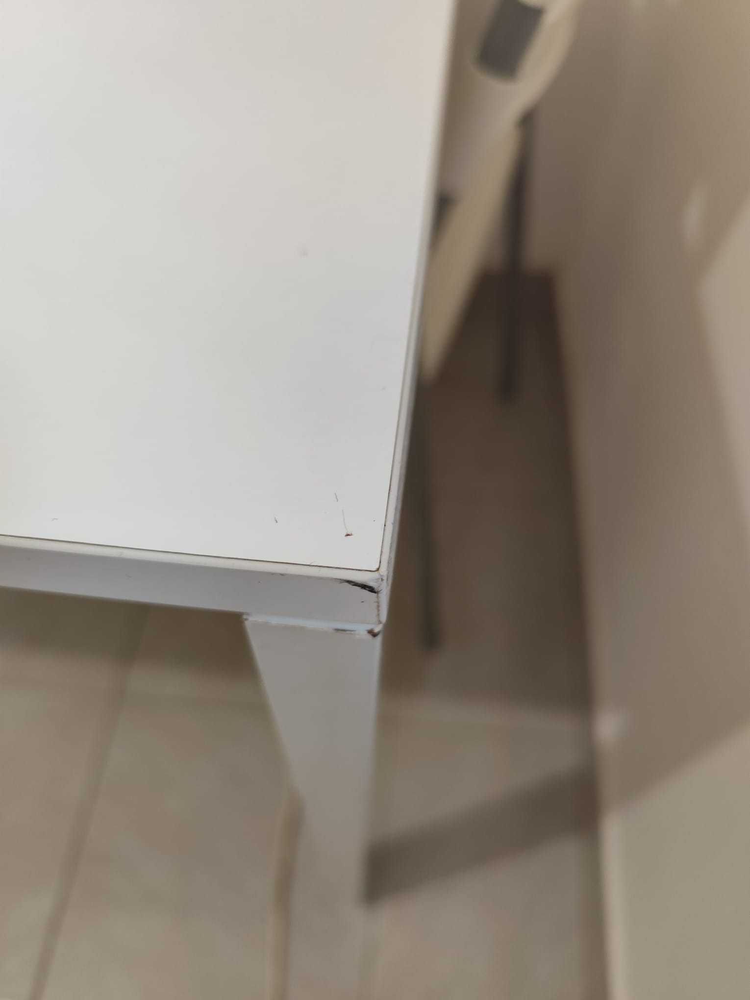 Mesa Melltorp com 4 cadeiras branca Ikea