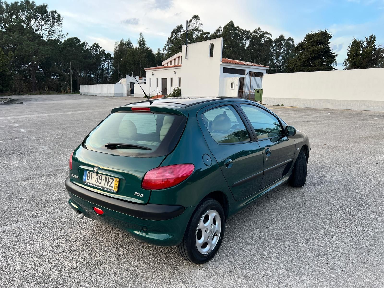Pegeout 206 hatchback 1.4 edição especial