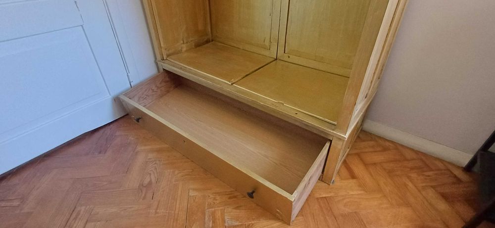 Vendo Móvel Amarelo Egipto