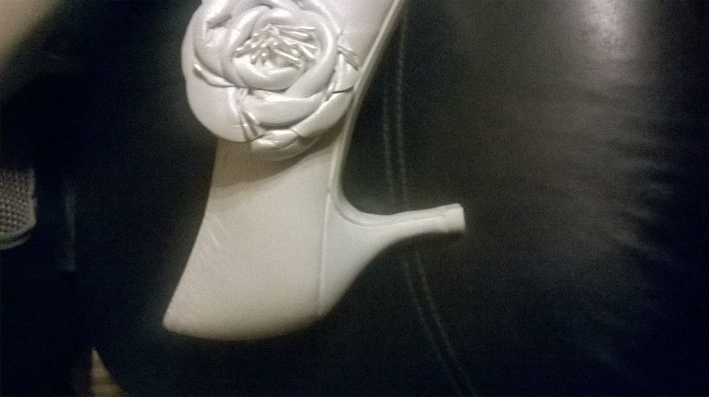 skorzane biale buty do slubu