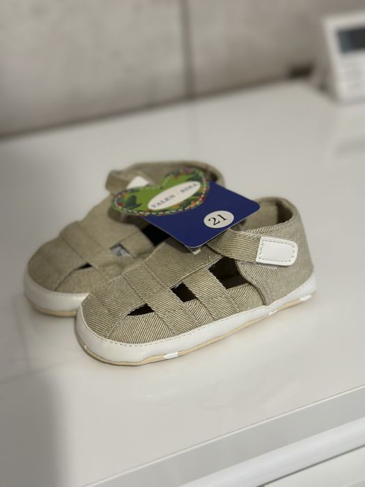 Продам взуття на хлопчика 21 розмір