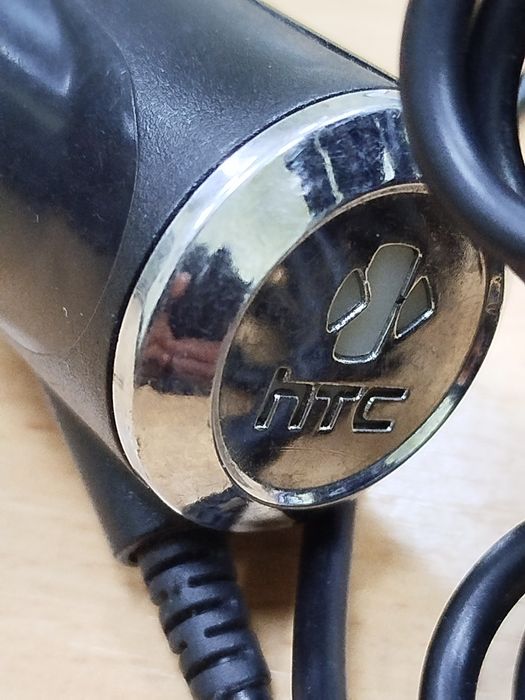 Автозарядка микроUsb HTC