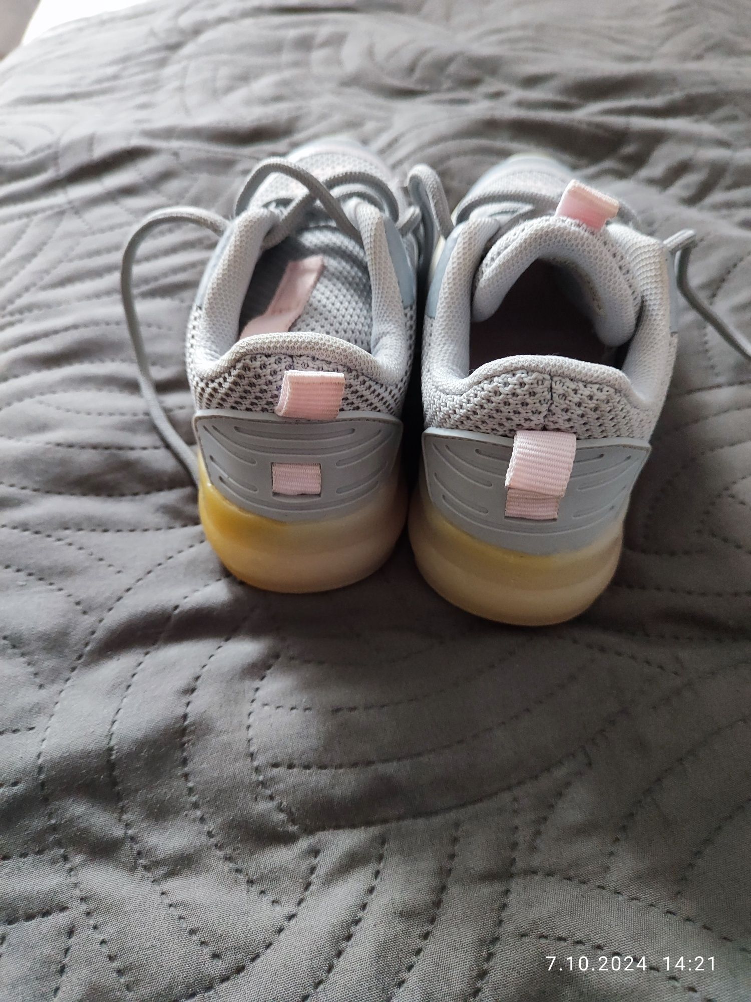 Adidasy dla dziewczynki