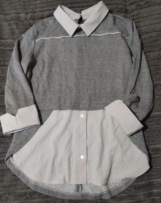 Гарна блузка з люрексом