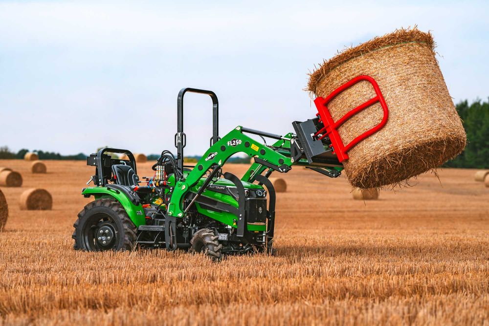 Traktor rolniczy komunalny CAPTAIN 25 KM 3 cylindry NOWY 4x4 Dostawa