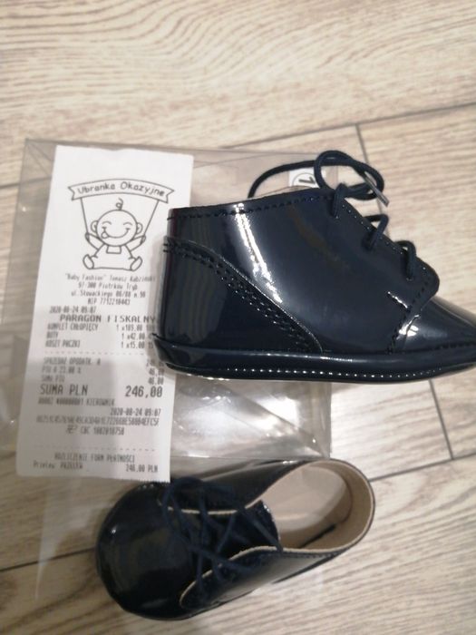 Chrzciny. Garniturek i buciki lakierowane, rozmiar 62, bucik 11 cm
