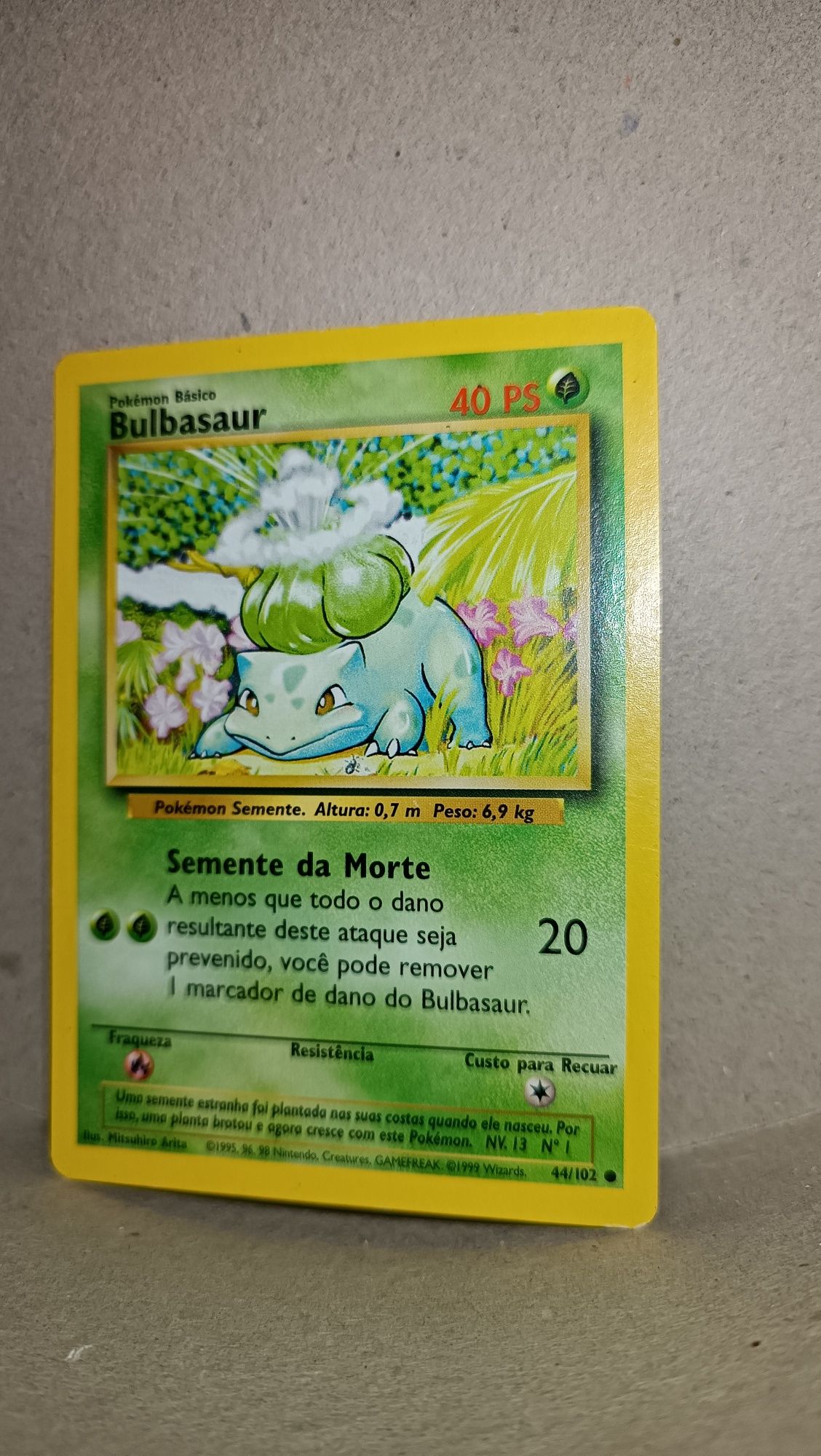 Rara Mini Figura Bulbasaur com carta Pokémon de 1999