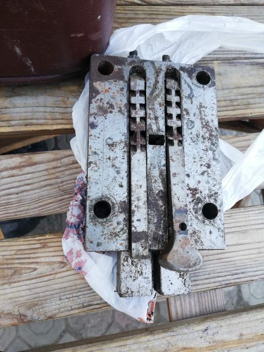 Продам гаражний замок.