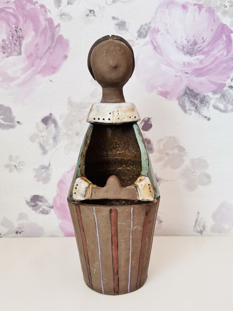 Ceramiczny Wazon figurka dziewczyny, Elbogen Keramik, retro ozdoba