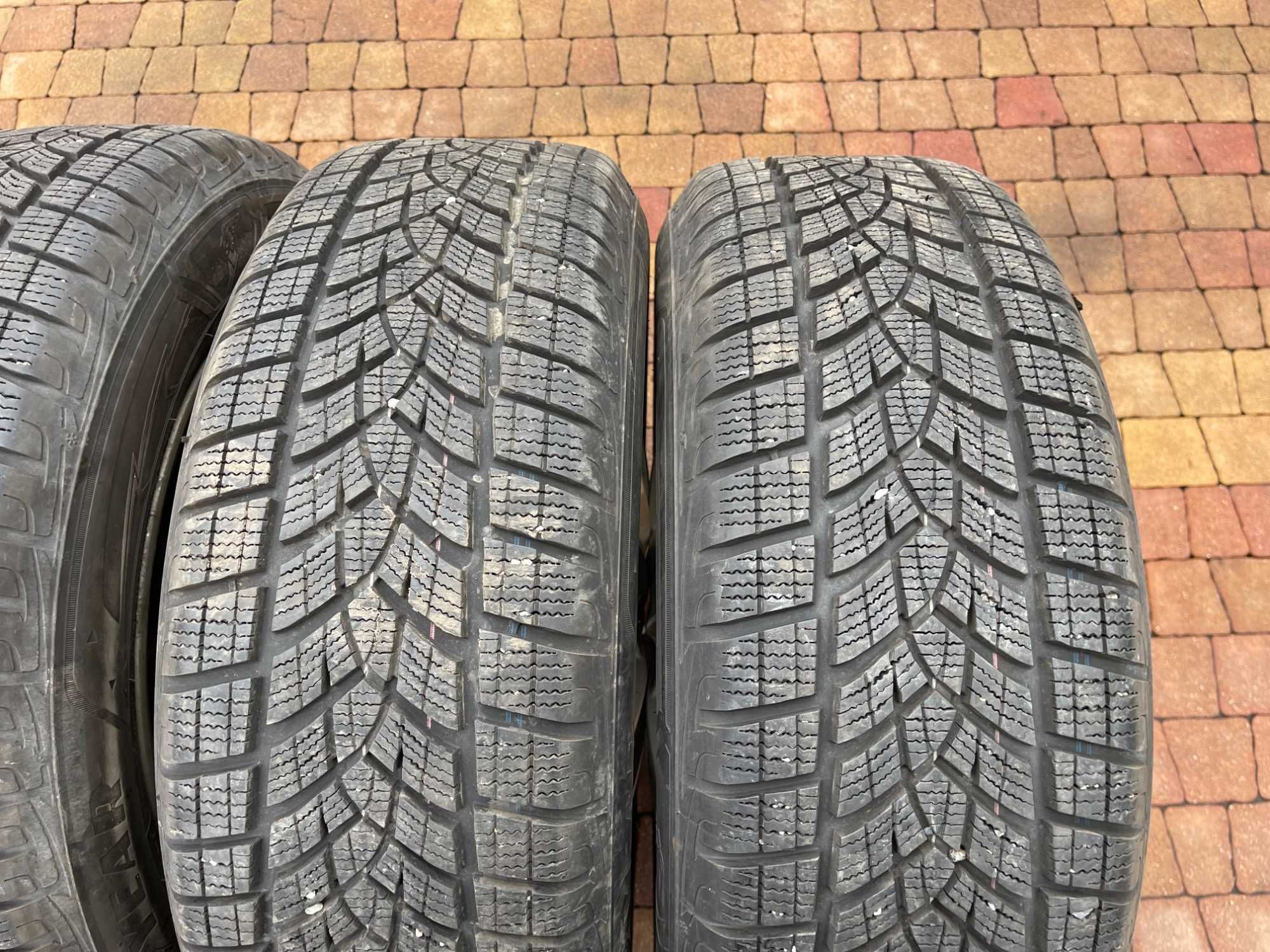3772. Koła zimowe Peugeot 3008 5x108 Goodyear 215/65/17 2022/24r