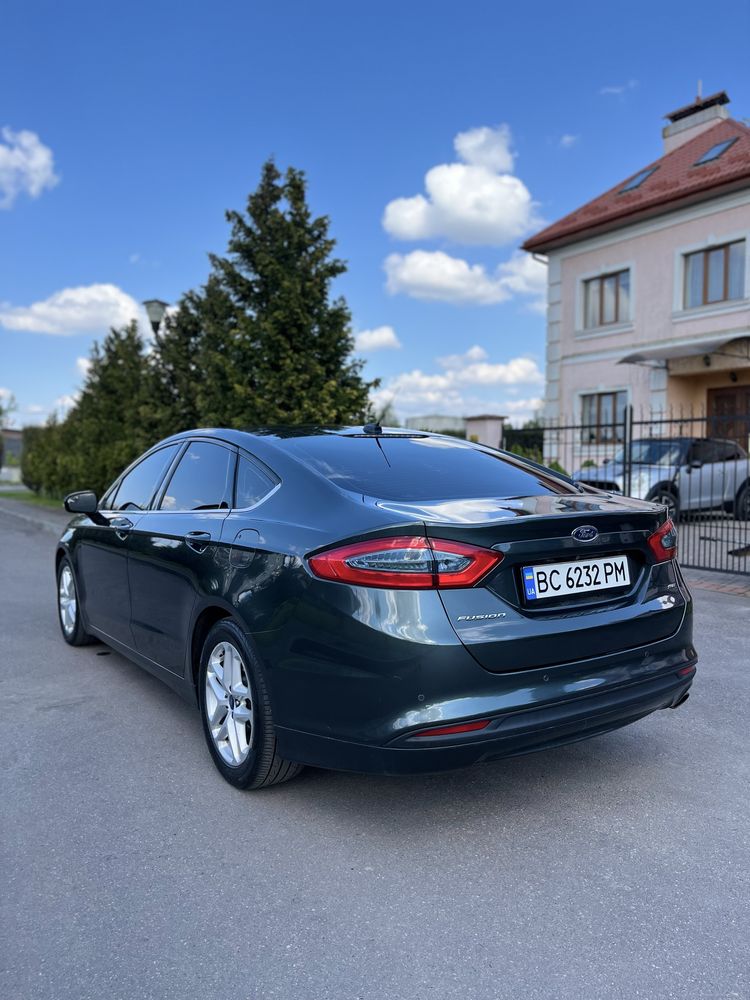 Ford Fusion USA 2.5 SE 2015