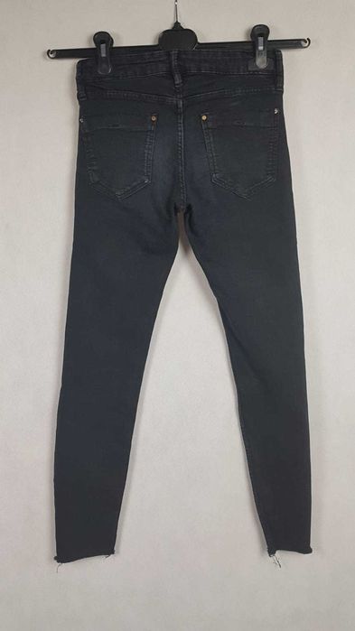 Spodnie Jeansowe BERSHKA r. 34
