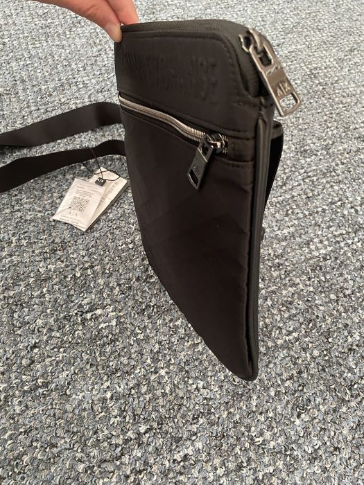 Сумка через плече Armani Exchange