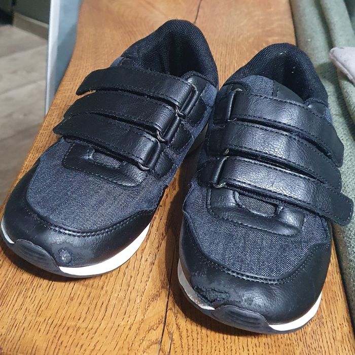 Adidasy 33 in Extenso