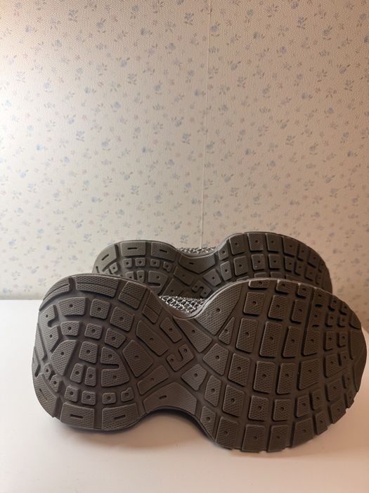 Кросовки в стиле баленсиага